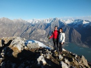 73 Dalla vetta del Berlinghera vista verso le Alpi Retiche occ. e il Lago di Mezzola... 